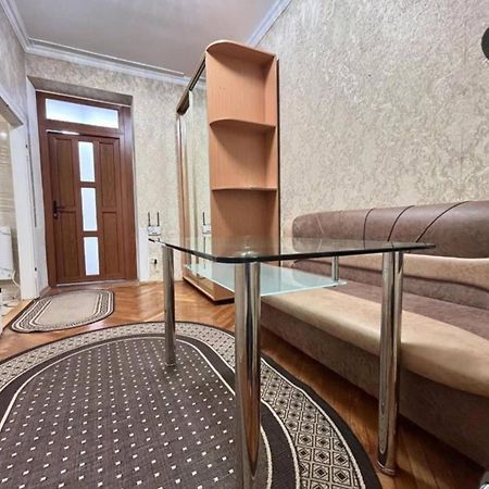 Центр, Біля Медичного Університету, Вулиця Личаківська Lviv Exterior foto
