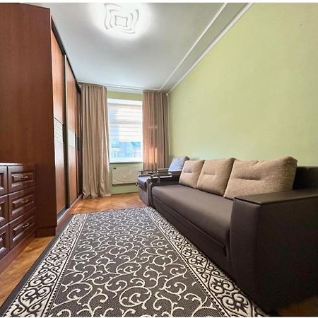 Центр, Біля Медичного Університету, Вулиця Личаківська Lviv Exterior foto